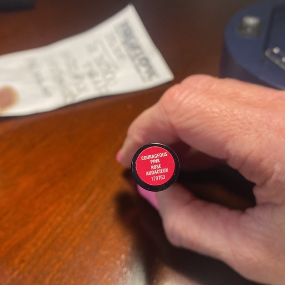 Mary Kay heart shaped lipstick, limited edition, “Courageous Pink”- Matte - Picture 8 of 10